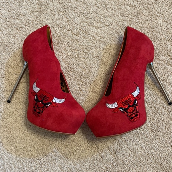 Chicago Bulls stiletto Heels - Picture 2 of 9